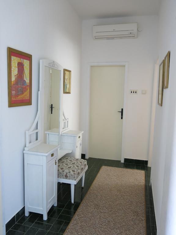Apartments Coce トロギール 部屋 写真