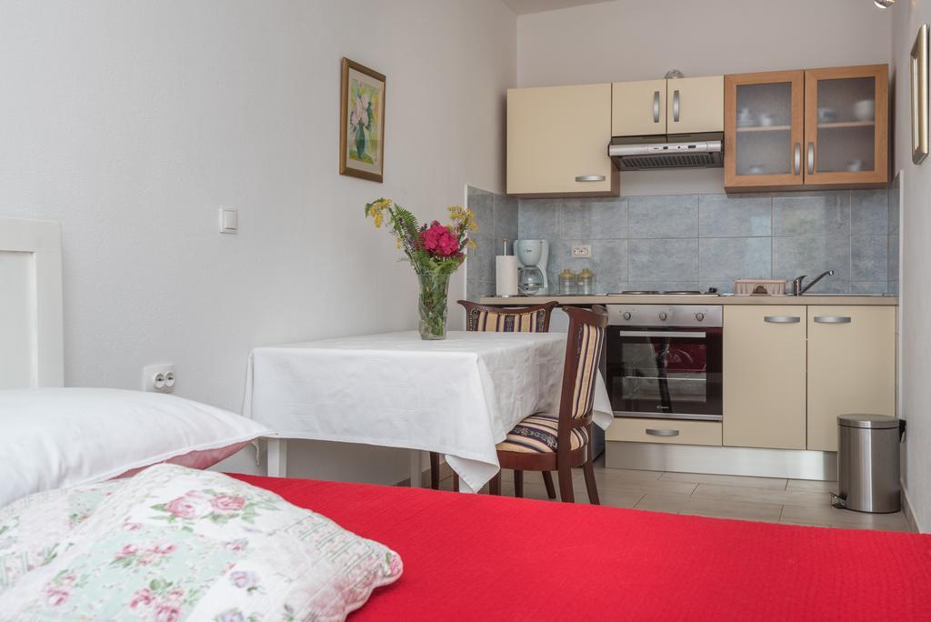 Apartments Coce トロギール エクステリア 写真